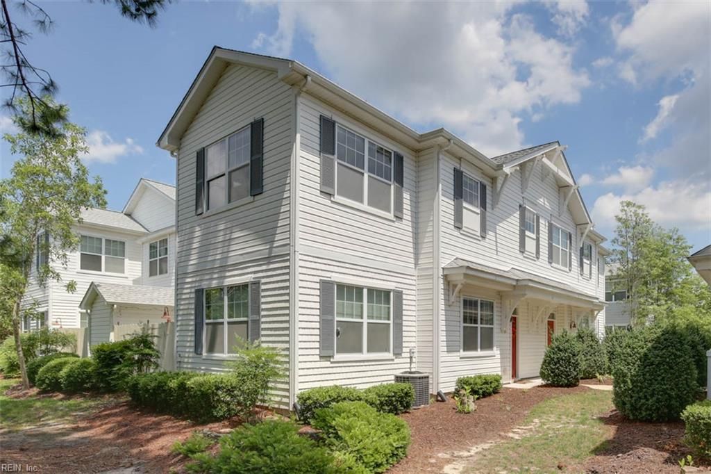 1523 Pucknall DR, Chesapeake, VA 23320