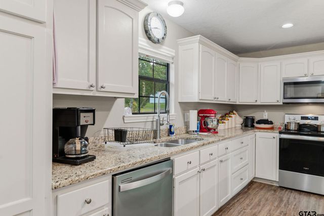 204 Connor St, Daingerfield, TX 75638