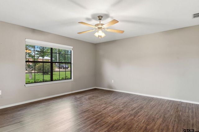 204 Connor St, Daingerfield, TX 75638