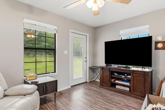 204 Connor St, Daingerfield, TX 75638