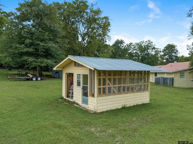 204 Connor St, Daingerfield, TX 75638