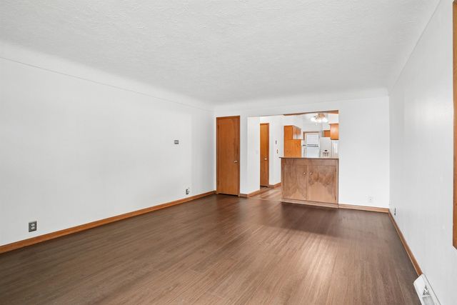 600 Evergreen Avenue, Waterloo, IA 50701