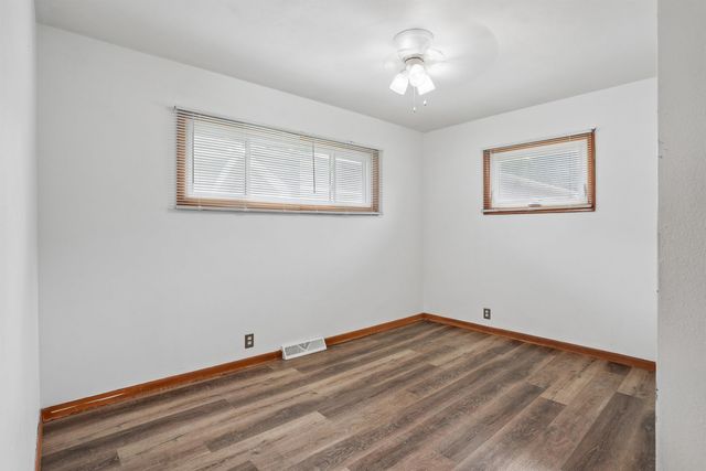600 Evergreen Avenue, Waterloo, IA 50701