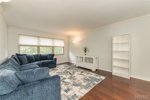 5 Delcrest Court 204, University City, MO 63124