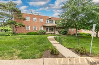 5 Delcrest Court 204, University City, MO 63124