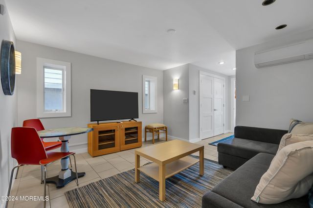 6 Danby Place, Point Pleasant Beach, NJ 08742