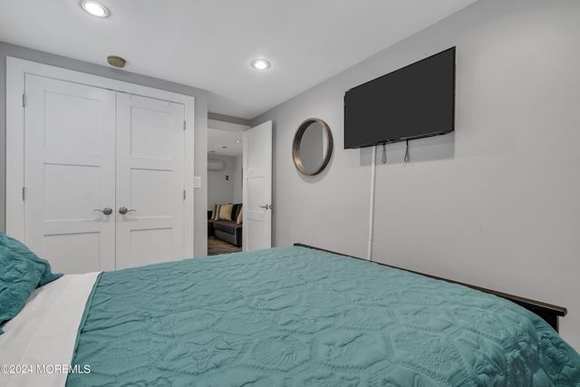 6 Danby Place, Point Pleasant Beach, NJ 08742