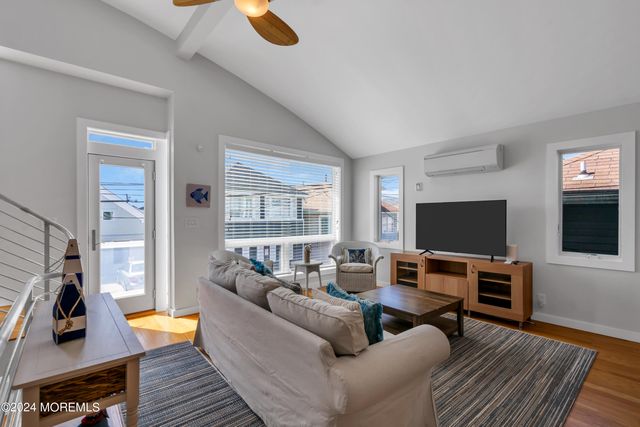 6 Danby Place, Point Pleasant Beach, NJ 08742