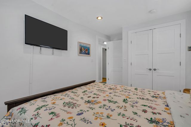 6 Danby Place, Point Pleasant Beach, NJ 08742