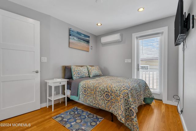 6 Danby Place, Point Pleasant Beach, NJ 08742