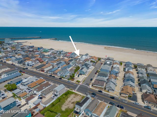 6 Danby Place, Point Pleasant Beach, NJ 08742