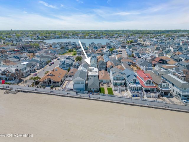 6 Danby Place, Point Pleasant Beach, NJ 08742