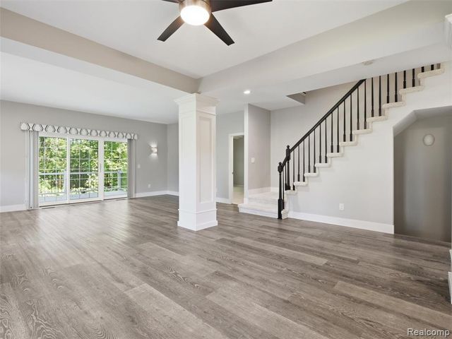156 Sandhills Lane, Lake Orion, MI 48362