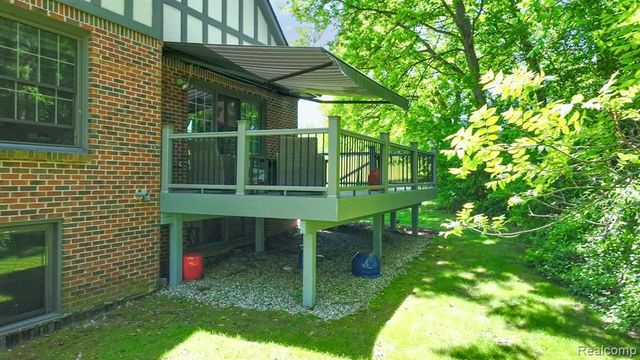156 Sandhills Lane, Lake Orion, MI 48362