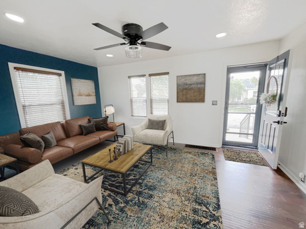 Image 2 of property listing at 835 E GREGSON AVE, Salt Lake City, UT 84106