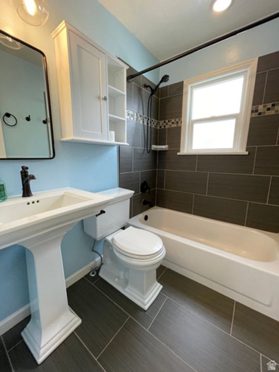 Image 4 of property listing at 835 E GREGSON AVE, Salt Lake City, UT 84106