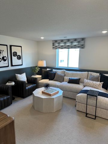 8852 63rd Street S, Cottage Grove, MN 55016