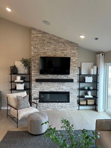 8852 63rd Street S, Cottage Grove, MN 55016