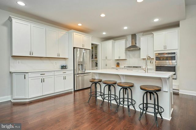 2905 RANDOM RD, Falls Church, VA 22042