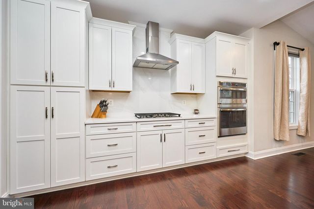 2905 RANDOM RD, Falls Church, VA 22042