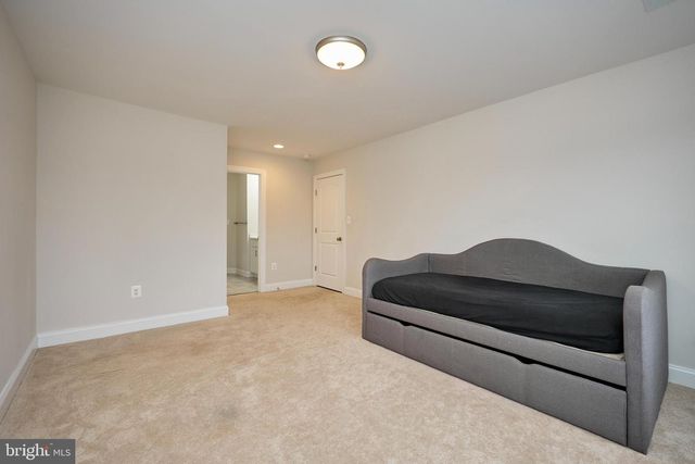 2905 RANDOM RD, Falls Church, VA 22042