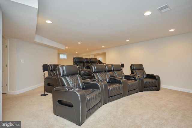 2905 RANDOM RD, Falls Church, VA 22042