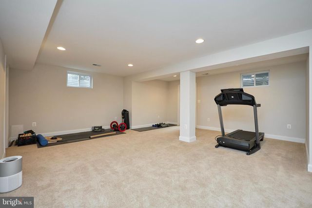 2905 RANDOM RD, Falls Church, VA 22042