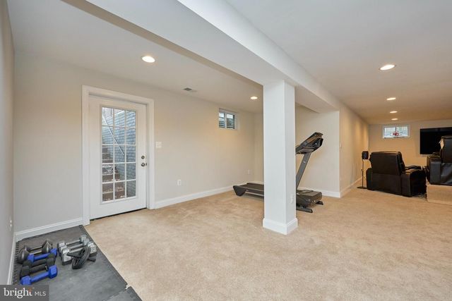 2905 RANDOM RD, Falls Church, VA 22042