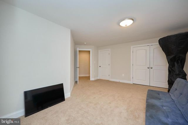 2905 RANDOM RD, Falls Church, VA 22042