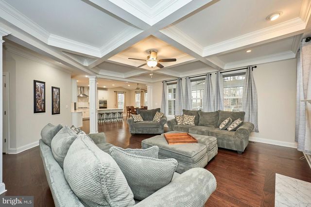 2905 RANDOM RD, Falls Church, VA 22042