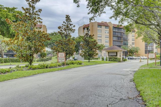 3671 Environ Blvd 470, Lauderhill, FL 33319