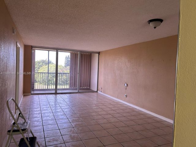 3671 Environ Blvd 470, Lauderhill, FL 33319