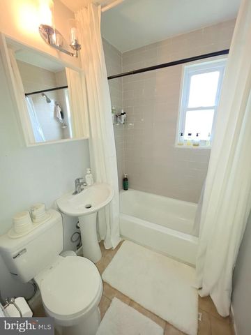 910 HIGHVIEW DR, Capitol Heights, MD 20743