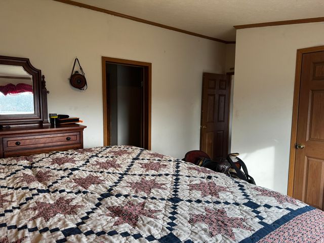 3917 County Road 4220, West Plains, MO 65775