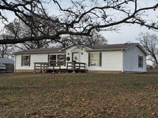 3917 County Road 4220, West Plains, MO 65775