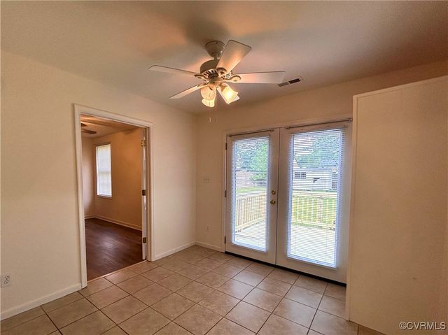 525 Roslyn Ave, Colonial Heights, VA 23834