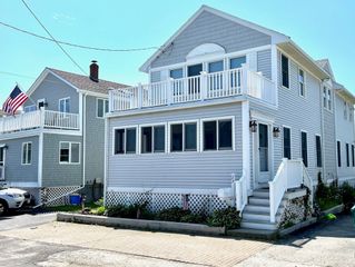 23 Gunrock Ave, Hull, MA 02045