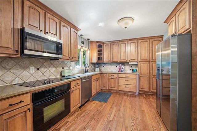5405 W 80th Street, Prairie Village, KS 66208