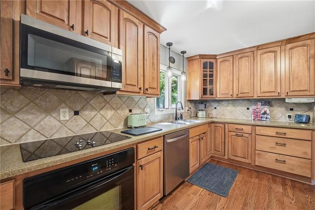 5405 W 80th Street, Prairie Village, KS 66208