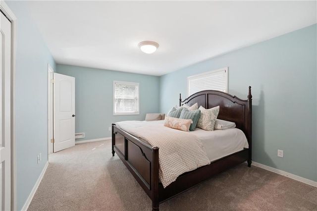 5405 W 80th Street, Prairie Village, KS 66208