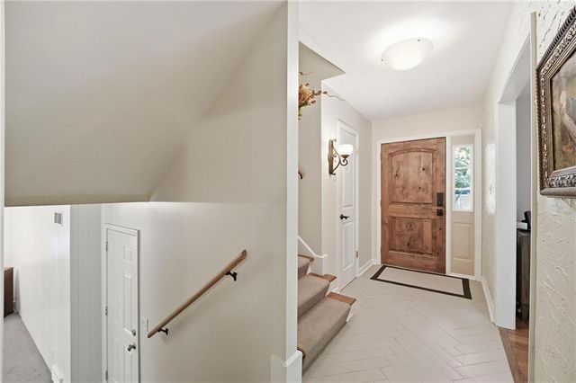 5405 W 80th Street, Prairie Village, KS 66208