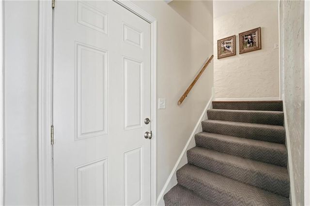 5405 W 80th Street, Prairie Village, KS 66208
