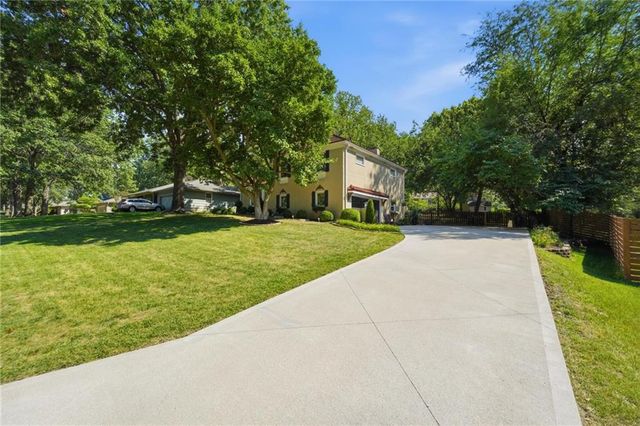 5405 W 80th Street, Prairie Village, KS 66208