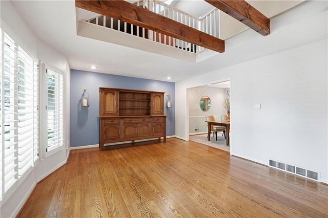 5405 W 80th Street, Prairie Village, KS 66208