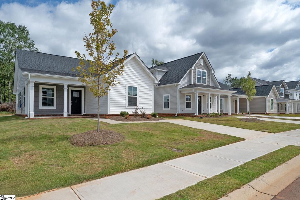 14 Thorndike Way, Greenville, SC 29617