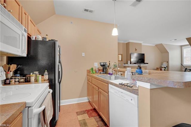 415 E Freemason St Apt 3B, Norfolk, VA 23510