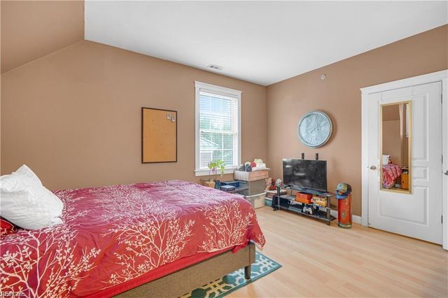 415 E Freemason St Apt 3B, Norfolk, VA 23510