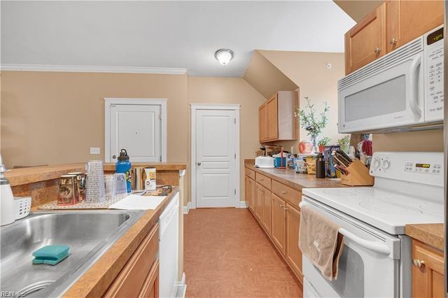 415 E Freemason St Apt 3B, Norfolk, VA 23510