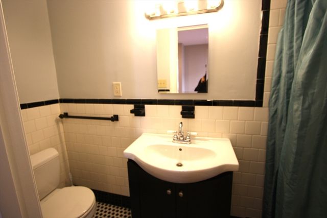 53 E Central St 3, Worcester, MA 01605