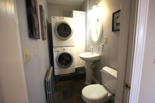 53 E Central St 3, Worcester, MA 01605